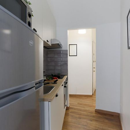 The Best Rent - Cozy Two-Bedroom Apartment Near Colonne S Lorenzo มิลาน ภายนอก รูปภาพ
