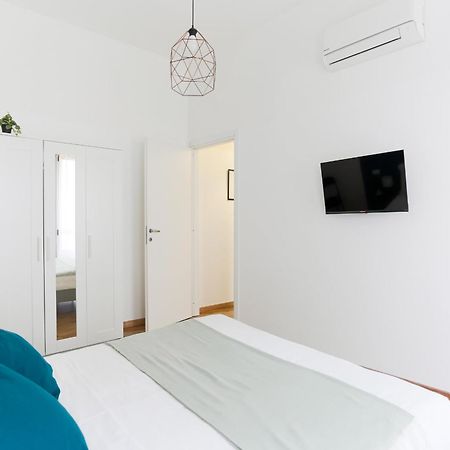 The Best Rent - Cozy Two-Bedroom Apartment Near Colonne S Lorenzo มิลาน ภายนอก รูปภาพ