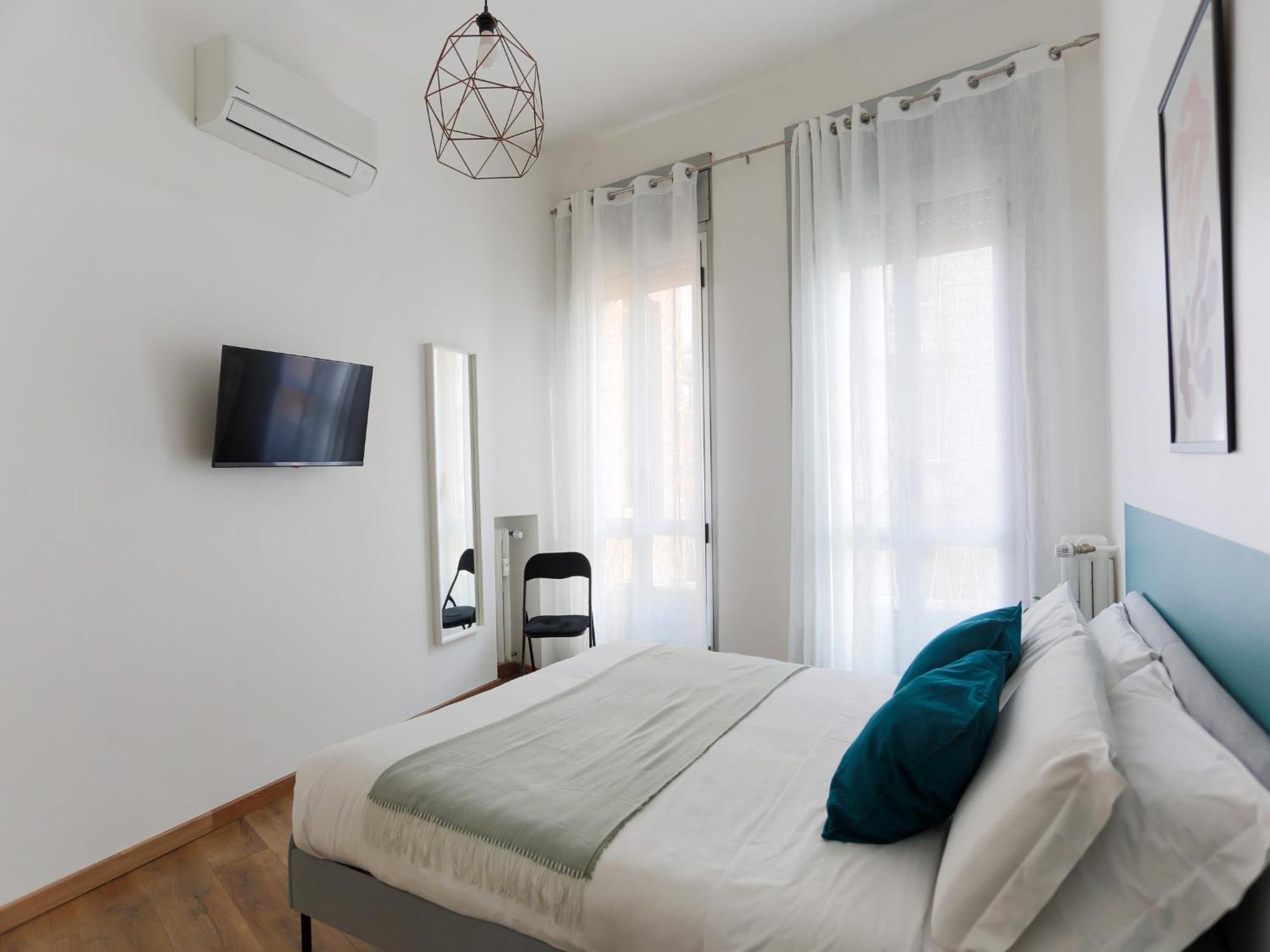 The Best Rent - Cozy Two-Bedroom Apartment Near Colonne S Lorenzo มิลาน ภายนอก รูปภาพ