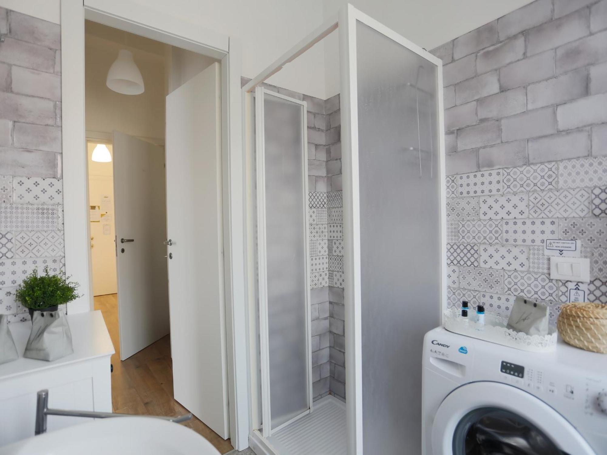 The Best Rent - Cozy Two-Bedroom Apartment Near Colonne S Lorenzo มิลาน ภายนอก รูปภาพ