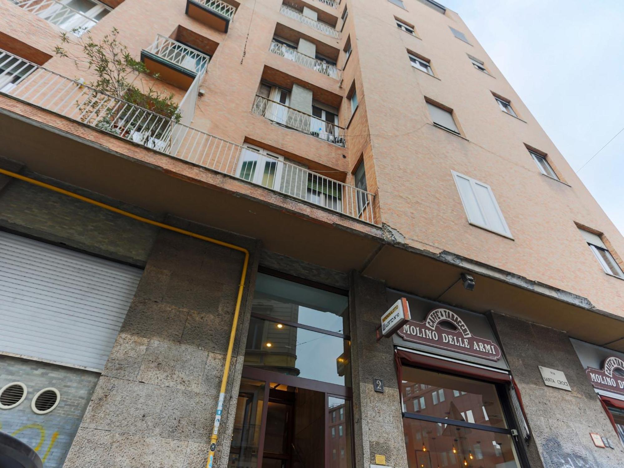 The Best Rent - Cozy Two-Bedroom Apartment Near Colonne S Lorenzo มิลาน ภายนอก รูปภาพ